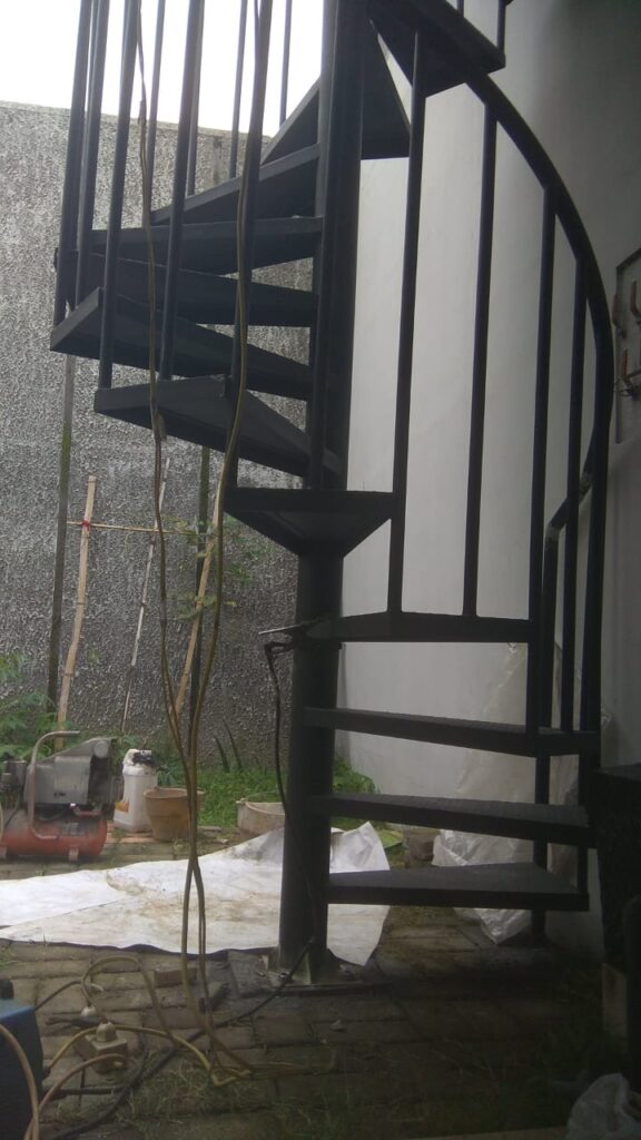 Tangga Putar Minimalis Di Malang Batu | Harga Tangga Putar | Model Tangga Putar