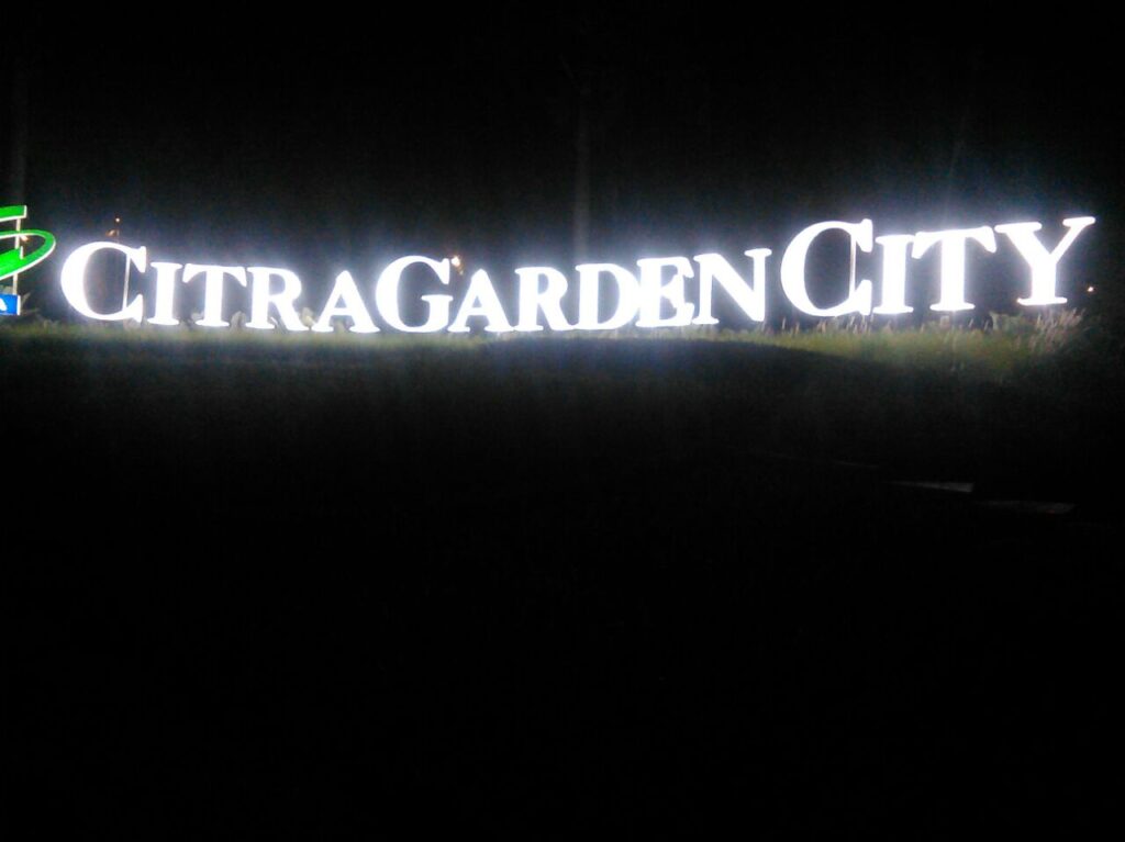 Neon Box Huruf Timbul | Harga Huruf Timbul Akrilik Stainless | Signboard Huruf Timbul