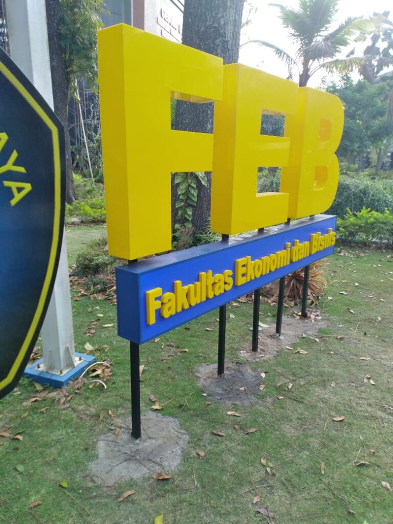 Signboard Huruf Timbul Akrilik Fakultas Bisnis dan Ekonomika