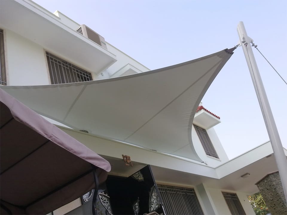 Kanopi Membran Agtex dan Serge Ferrari untuk Eksterior Outdoor