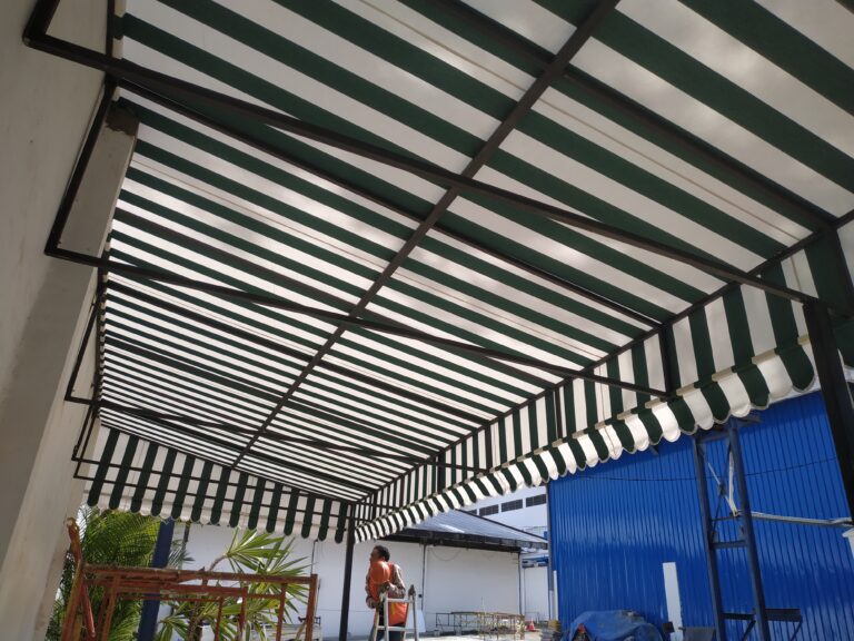 Jasa Pasang Kanopi Kain Sunbrella Malang Berkualitas dan Bergaransi
