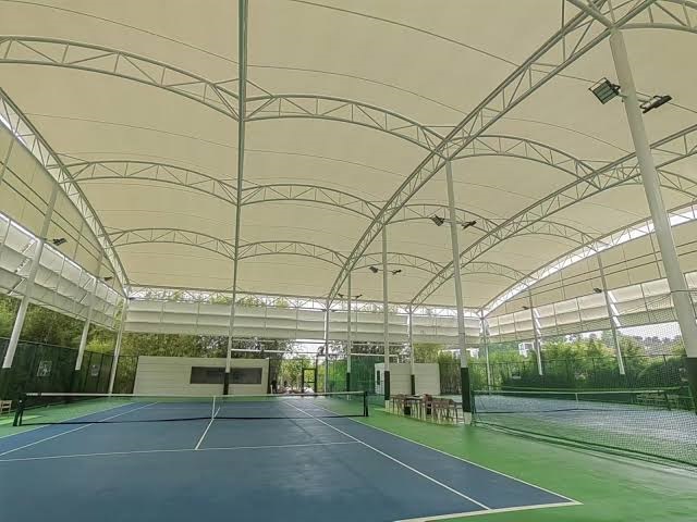 Kanopi Membrane Lapangan Padel Outdoor Modern